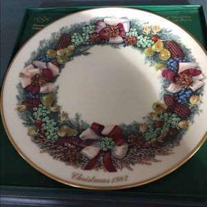 Lenox Plate Massachusetts Christmas Wreath Plate